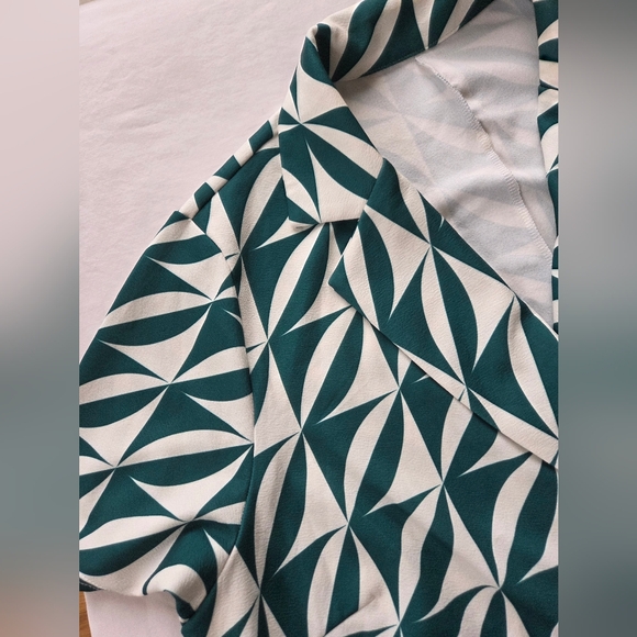 Geometric Patterned Blazer - Picture 5 of 6